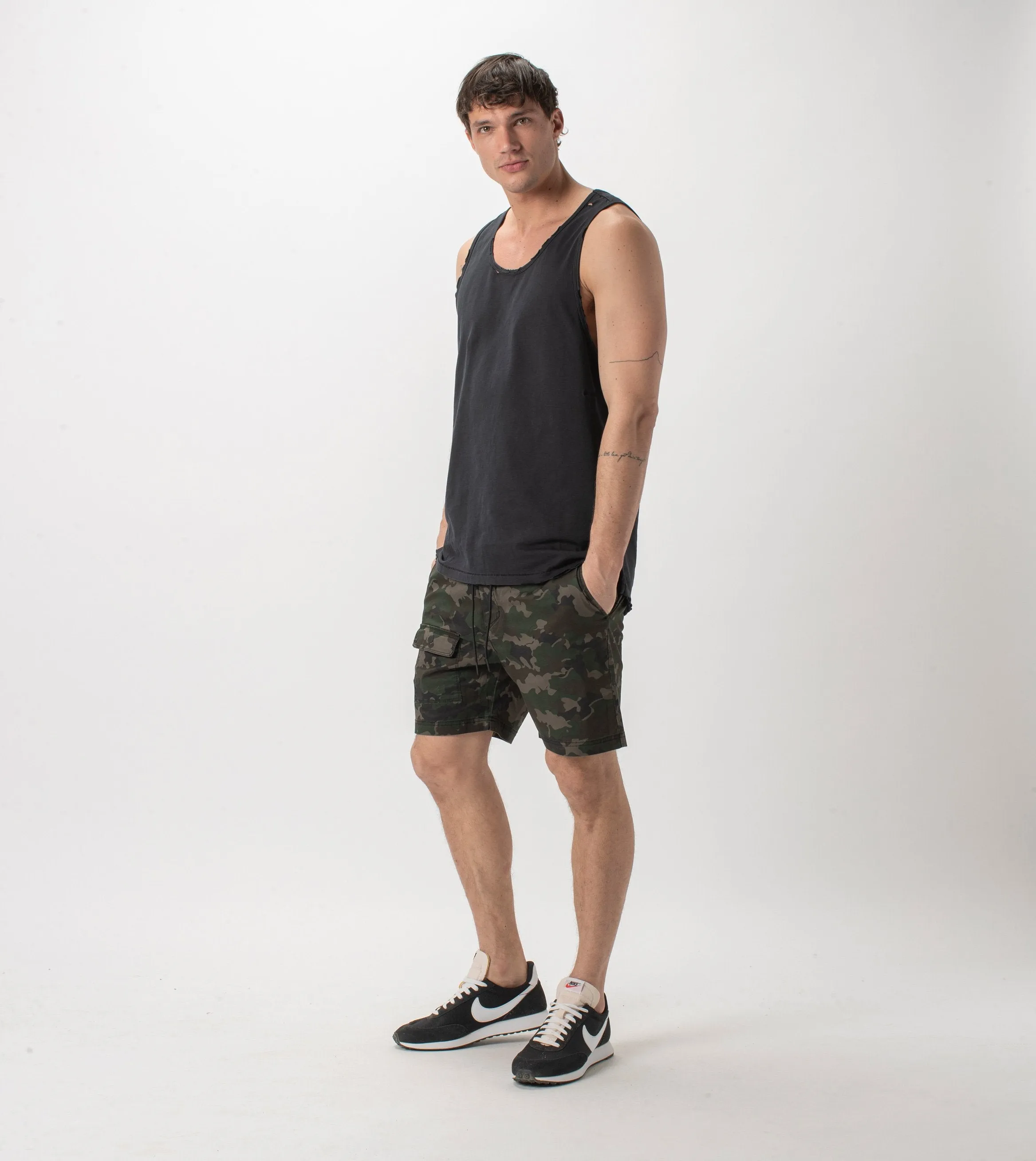 Ripped Rugger Tank GD Black