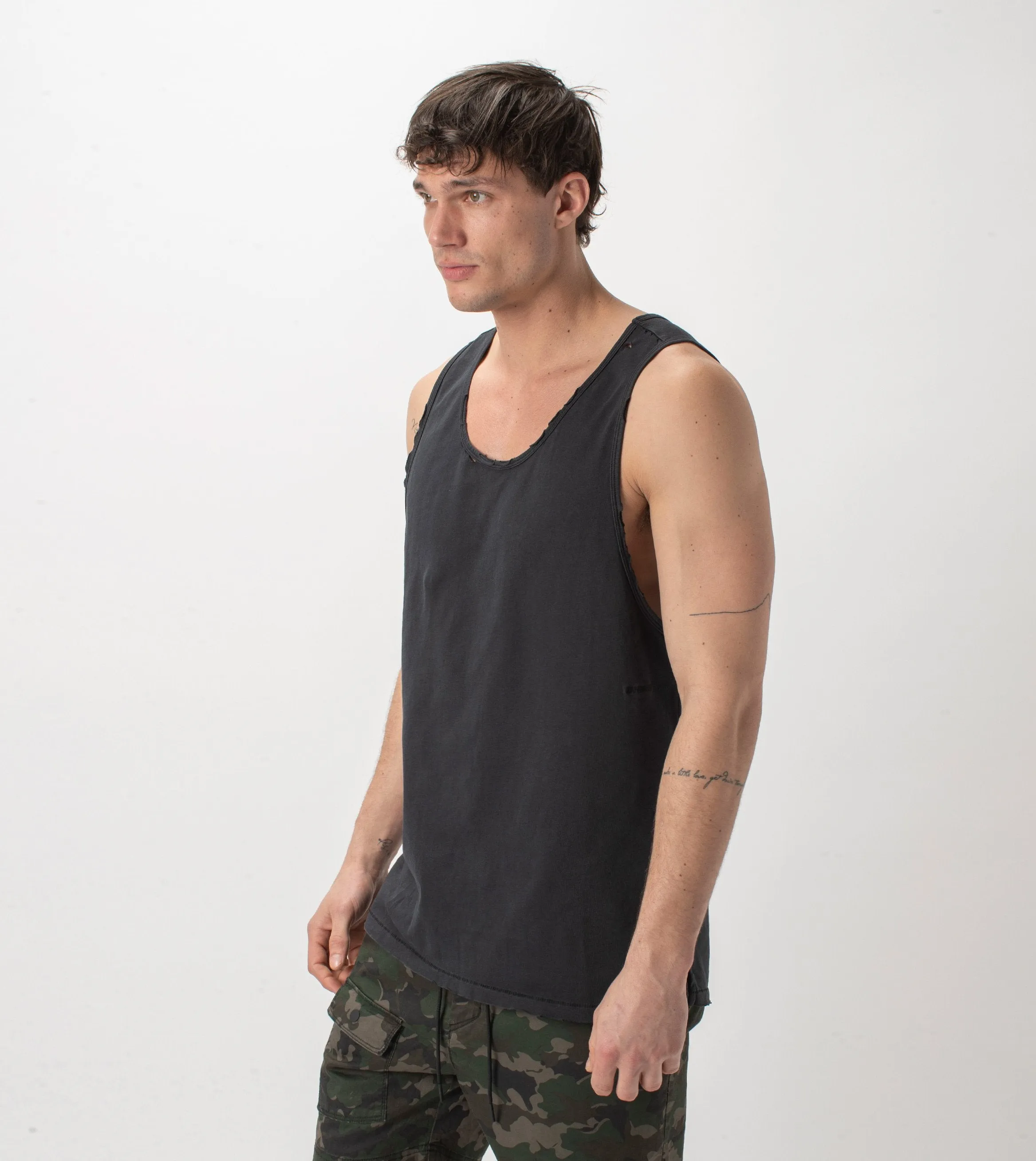 Ripped Rugger Tank GD Black