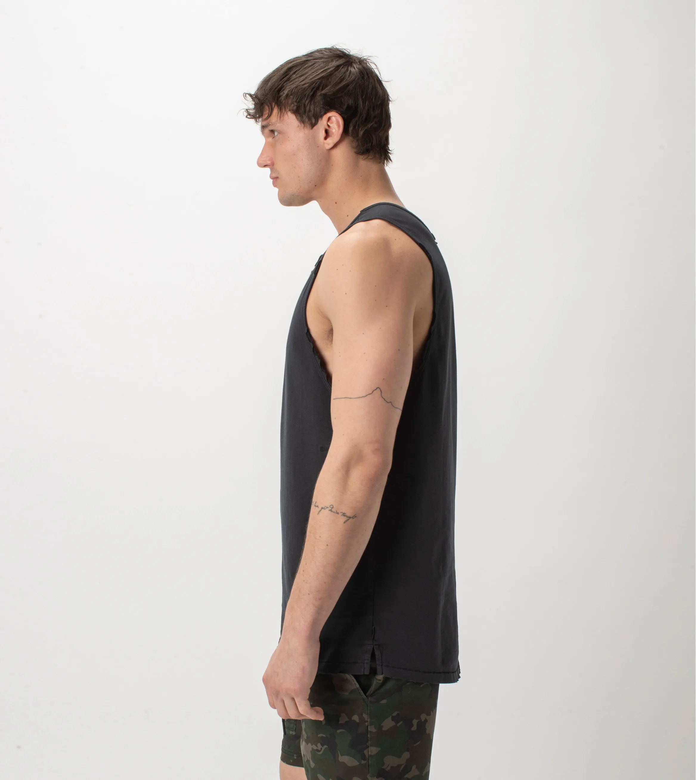 Ripped Rugger Tank GD Black