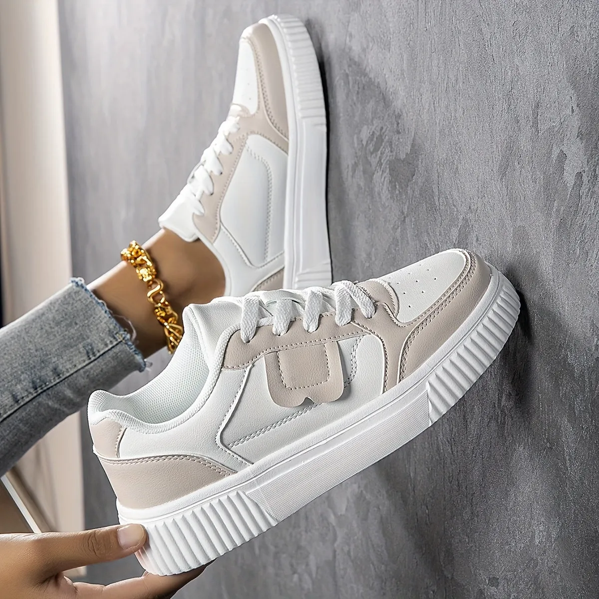 Women's Plus Size Ultra-Light Fashion Sneakers